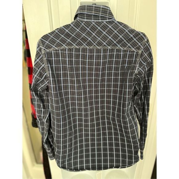 Red Snap Blue and White Plaid Distressed Long Sleeve Snap button Shirt. Size Med - Picture 7 of 9